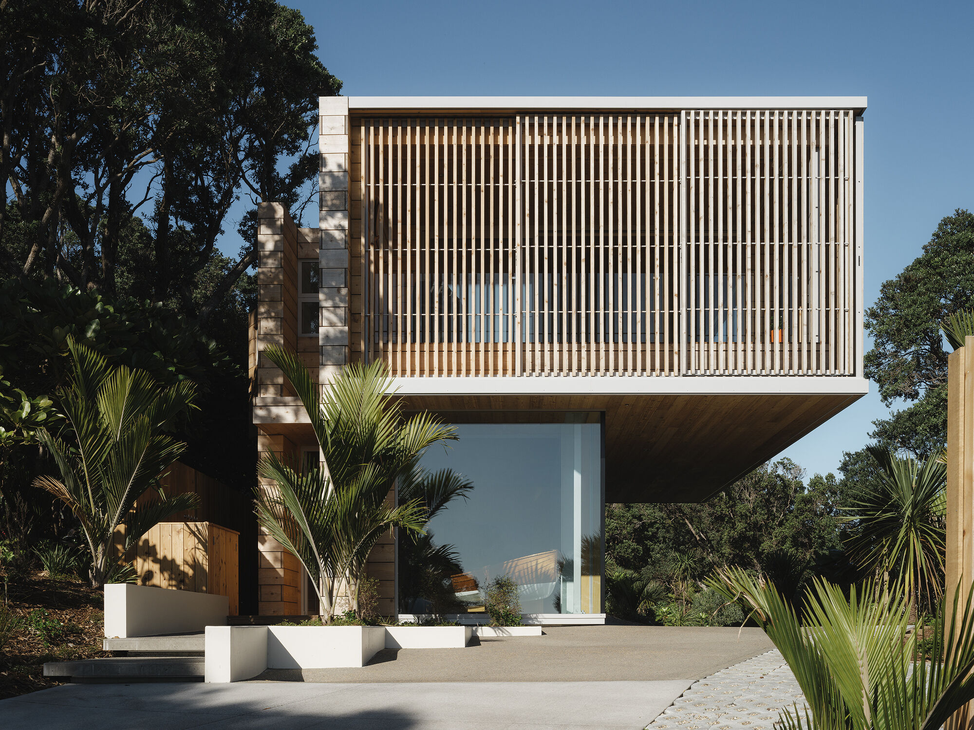 Clark House, Muriwai